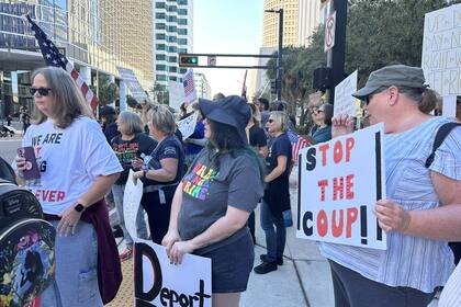 Los manifestantes se reunieron este lunes en E. Kennedy Blvd., Tampa