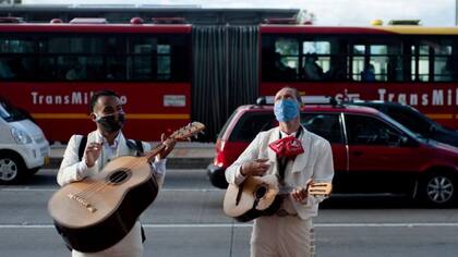 Los mariachis en Colombia son tan comunes como en México. Acá, durante la pandemia, rebuscando el trabajo en Bogotá
