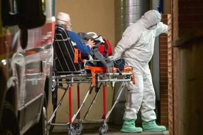 Los mayores de 65 años son los más golpeados por el coronavirus; por eso, la recuperación del paciente P, de 101 años, fue tomada como un símbolo de la lucha contra la pandemia en Italia