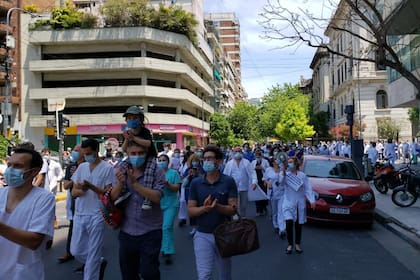 Los médicos de hospitales porteños reclaman una mejora salarial 