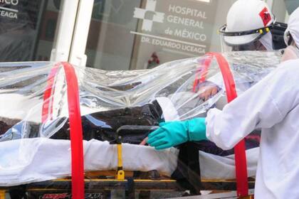 Los médicos tuvieron que hacer una cirugía para tratar el aneurisma y le extirparon el ojo izquierdo que estaba muy comprometido por el hongo