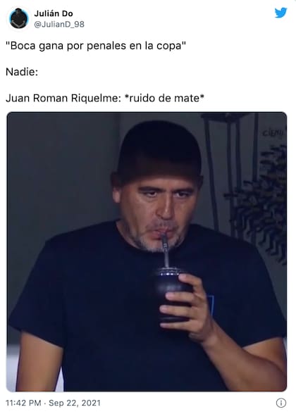 Los mejores memes por la actitud de Riquelme durante el partido en Santiago del Estero