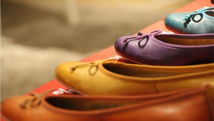 Los mejores remedios contra el mal olor en guantes y zapatos