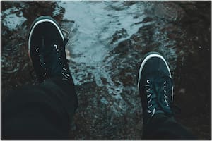 Cómo limpiar zapatillas de gamuza