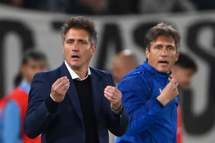 Los mellizos Barros Schelotto le devolvieron a Vélez el espíritu de competencia internacional