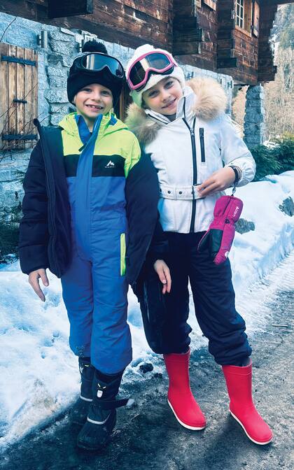 Los mellizos,
felices durante la
escapada bajo cero.