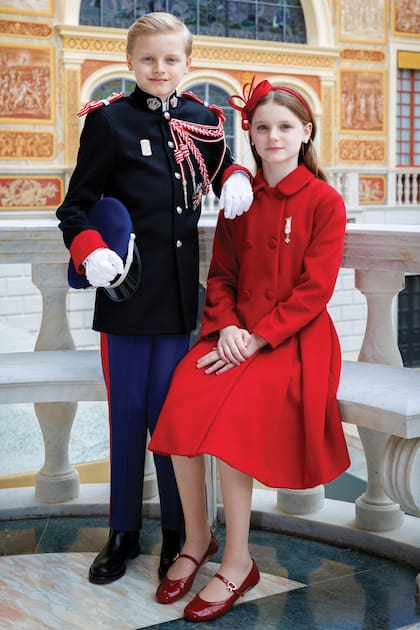 Los mellizos Jacques y Gabriella, posando
en el palacio