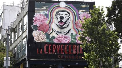 Los mexicanos expresaron su amor por Frida con diseños como este mural de CDMX.