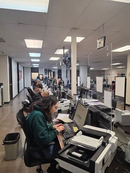 Los mexicanos pueden tramitar el pasaporte en el consulado sobre ruedas (X @ConsulMexDal)