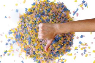 Microplásticos. Sin darnos cuenta, nos comemos una tarjeta de crédito por semana