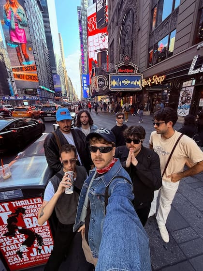 Los miembros de Bandalos Chinos, en Nueva York.
