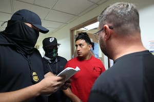 La opción poco conocida que tienen los migrantes para evitar la “trampa” de los arrestos en EE.UU.