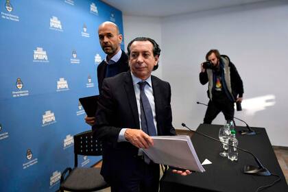 Los ministros de Producción y Trabajo, Dante Sica, y de Transporte, Guillermo Dietrich brindaron una conferencia de prensa conjunta desde la quinta de Olivos