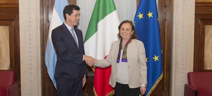 Los ministros Eduardo "Wado" de Pedro y Luciana Lamorgese, en Roma