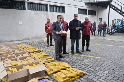 Los ministros Marcelo D'Alessandro y Jorge Macri presentaron el decomiso de drogas