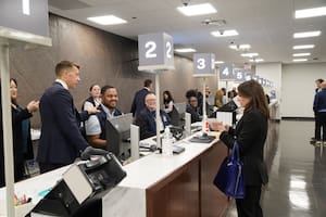 DMV en California: qué documentos debe presentar un migrante en diciembre 2025 para registrar un vehículo