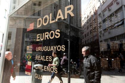 Los movimientos del dólar oficial al inicio de la jornada cambiaria