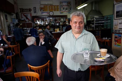 Los mozos son los de siempre y sirven las cosas como le gustan a los habitués