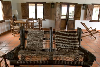 Los muebles artesanales de la Posada Aguapé.