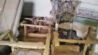 Los muebles, numerados, con destino a Alto Calafate y a Valle Mitre SA