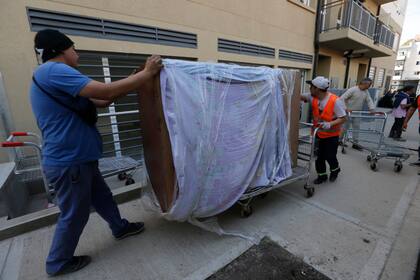 Los muebles y el resto de las pertenencias de la familia Gamarra-Rotela se depositaron en el departamento nuevo, ubicado en uno de los 21 edificios a estrenar