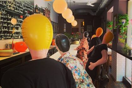 Los muñecos ayudan a mantener el aislamiento