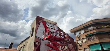 Los murales en Vallecas en honor al capitán argentino, Oscar Trejo