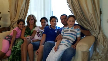 Los Nacrach, en su casa de Damasco