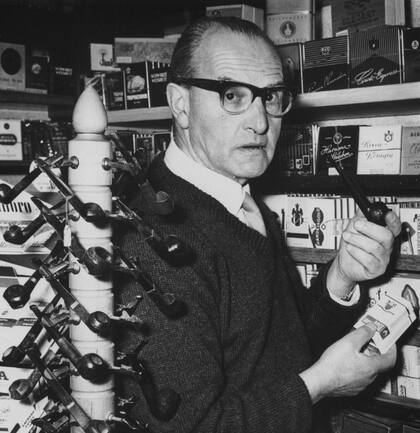 Los nazis pusieron al "supercazador de espías" Hugo Ernst Bleicher a cargo de la persecusión de Spingler (Aquí en su tabaquería de Tettnang, Alemania, en1962)