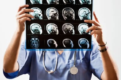 Los neurocientíficos siguen buscando la razón que permite a nuestro cerebro sentir cuando alguien nos ve