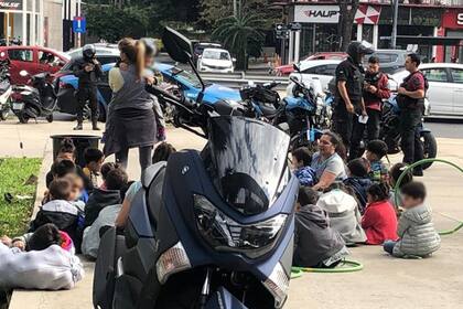 Los niños fueron evacuados a dos cuadras del lugar del incendio