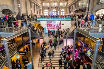 Los niños más grandes podrán disfrutar la instalación lúdica Nube en el Salón Mayor