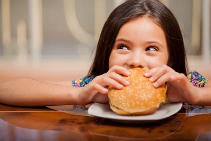 ¿Los niños que comen azúcar son más hiperactivos? Esta es la verdad detrás del mito