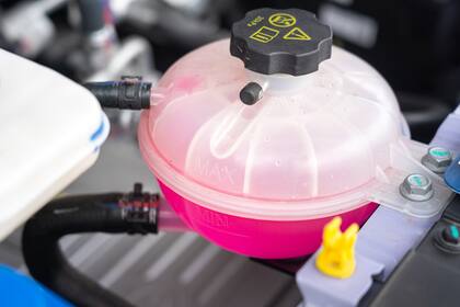 Los niveles de este fluido deben controlarse con cierta frecuencia