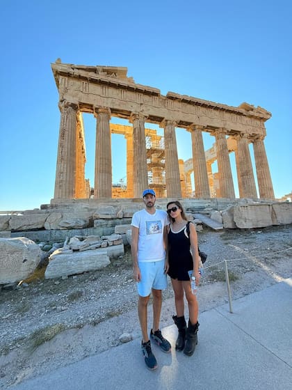 Los novios disfrutando de sus vacaciones por Europa (Foto: @mcelestia)