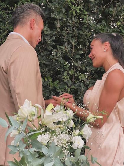 Los novios pasaron por el civil en diciembre y, tras un largo viaje por los Estados Unidos, celebraron su boda en Pilar