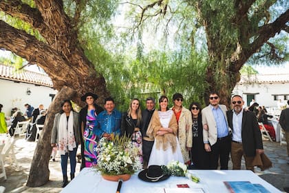 Los novios y sus testigos., tras la celebración del matrimonio civil