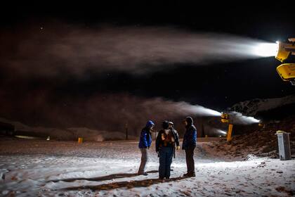 Los nuevos cañones que funcionan en el cerro Catedral