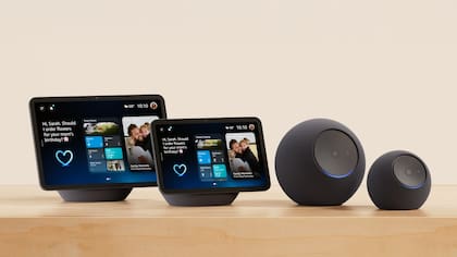 Los nuevos Echo Show 11, Echo Show 8, Echo Dot Max y Echo Studio de Amazon, todos compatibles con Alexa+