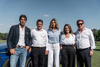 Los nuevos embajadores de Audi junto a Conrado Witsstatt, gerente general de Audi, Manuel Gonzalez Quesnel, gerente de Marketing de Audi, y Soledad Cena, PR de Audi Argentina.