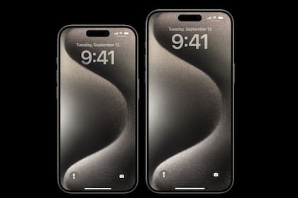 Los nuevos iPhone 15 Pro y Pro Max están hechos de titanio, que tiene un tratamiento para lograr 4 tonalidades
