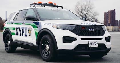 Los nuevos oficiales del NYPD ganan US$66.884 al inicio de su carrera