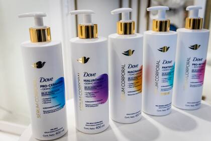 Los nuevos serums corporales de Dove combinan ciencia y cuidado para una piel suave, hidratada y luminosa.