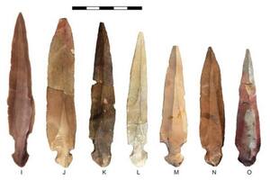 Encuentran en una cueva cuchillos usados hace 10.000 años para un mórbido ritual