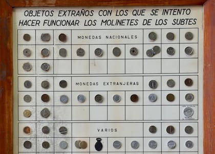 Los objetos extraños que usaron los pasajeros para burlar al molinete