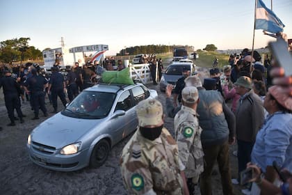 El jueves pasado, los ocupantes salieron del campo tras la orden de desalojo