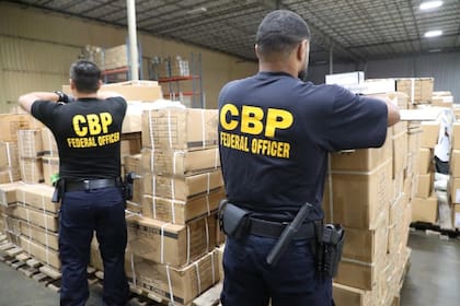 Los oficiales de la CBP trabajan a diario para evitar ingresos de sutancias prohibidas