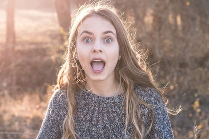 Los ojos de un niño observan con curiosidad constante; están asombrados todo el tiempo porque literalmente ven todo por primera vez