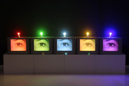 "Los ojos", instalación sonora y visual de Leopoldo Maler