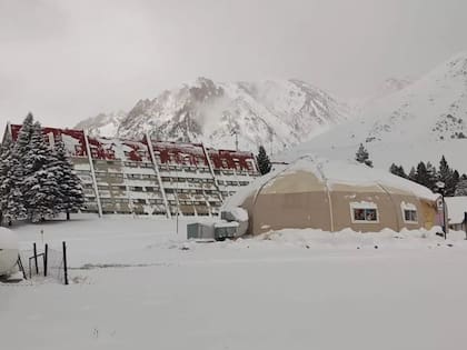 Los operadores del centro de esquí mendocino señalan que ya hay consultas de alojamiento y reservas para la próxima temporada